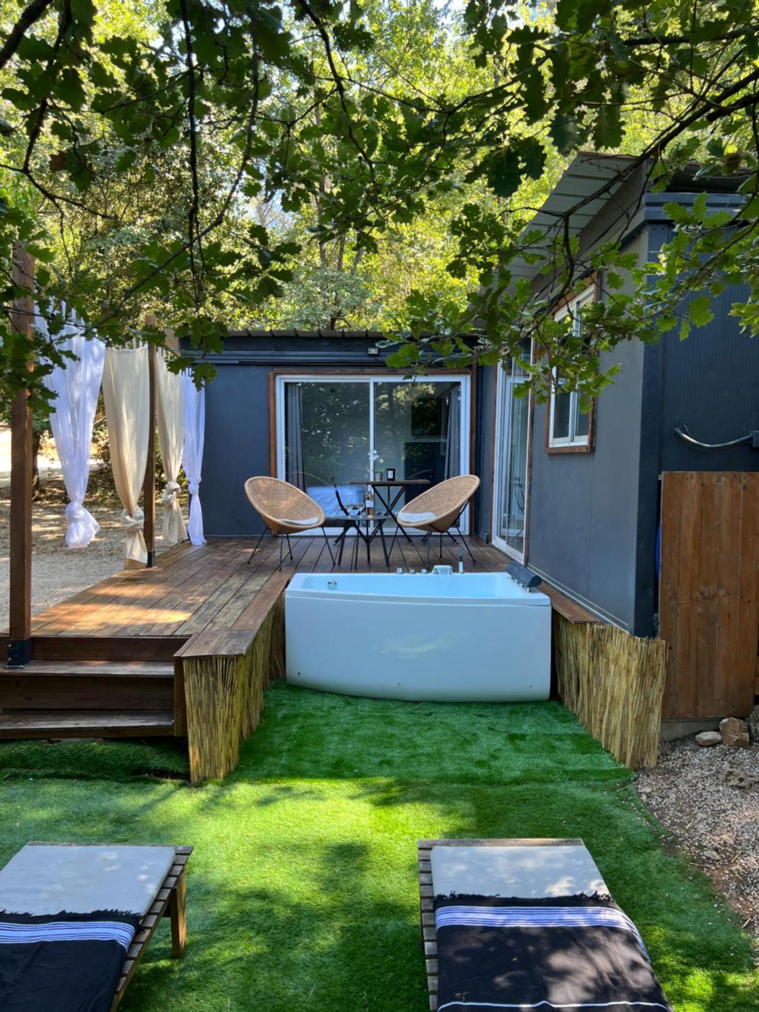 Superbe Cabane Jacuzzi Jardin Clim Wifi Parking Meyreuil Bagian luar foto
