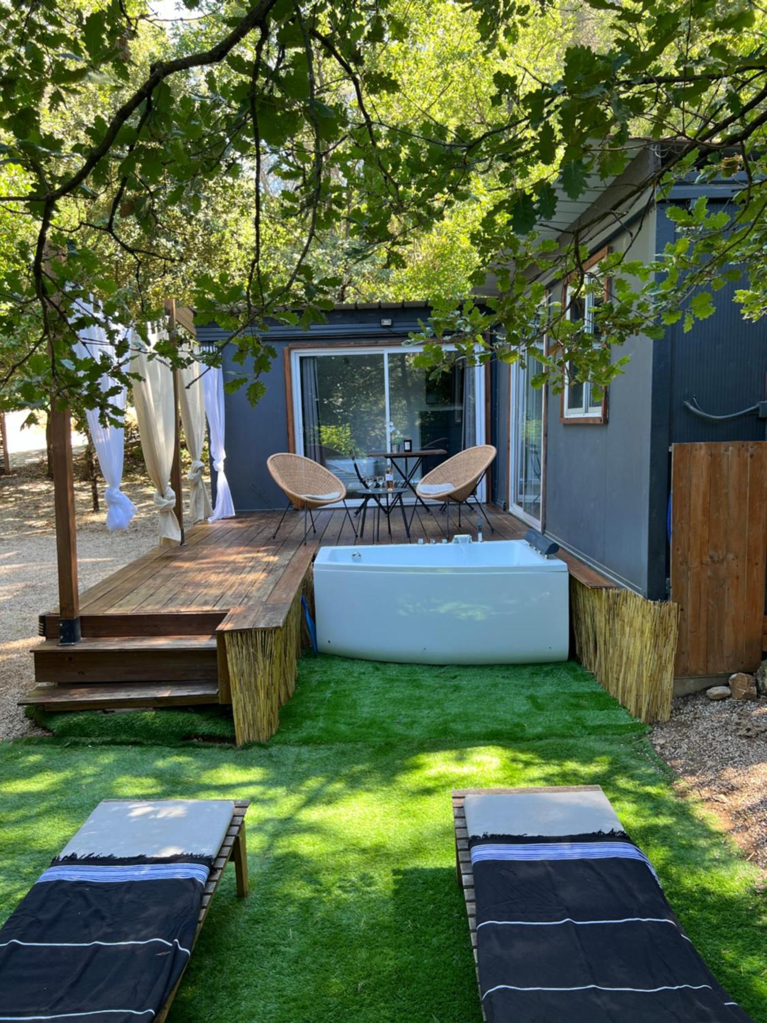 Superbe Cabane Jacuzzi Jardin Clim Wifi Parking Meyreuil Bagian luar foto