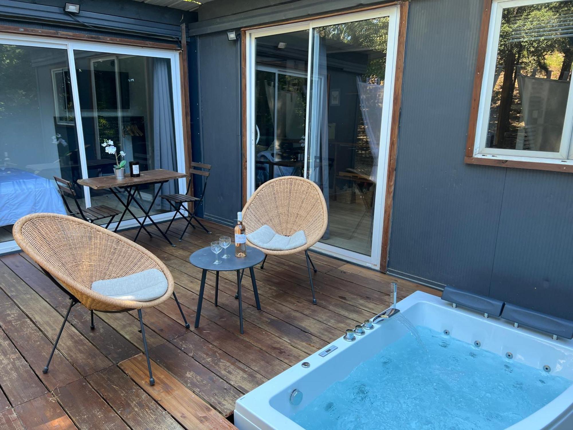 Superbe Cabane Jacuzzi Jardin Clim Wifi Parking Meyreuil Bagian luar foto